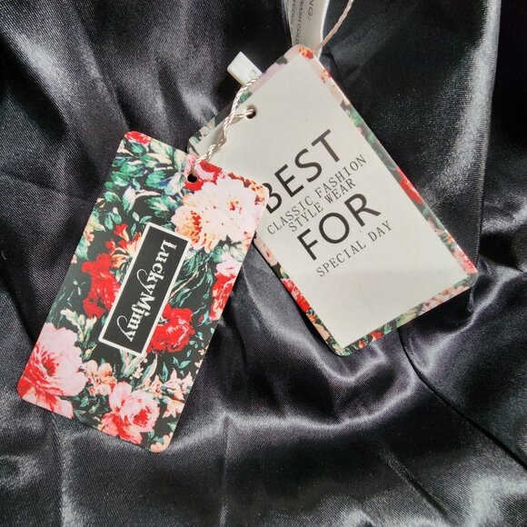 LuckyMjmy Velvet Wizard Robe with Satin Lined Cloak - Picture 5 of 10